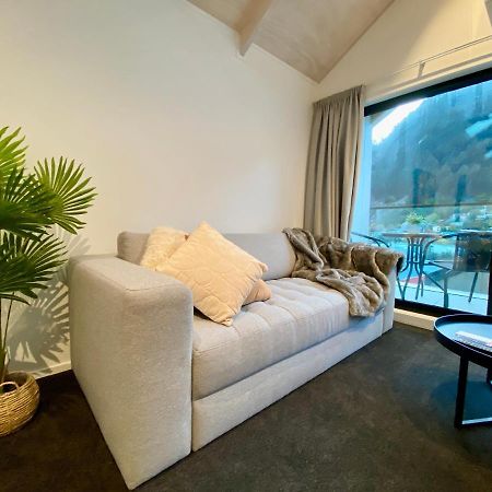 Modern 2-Bedroom Apartment 7-Mins Walk To Queenstown Ngoại thất bức ảnh