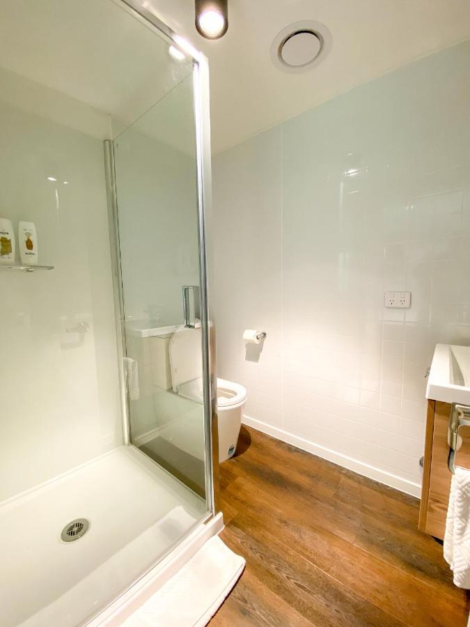 Modern 2-Bedroom Apartment 7-Mins Walk To Queenstown Ngoại thất bức ảnh